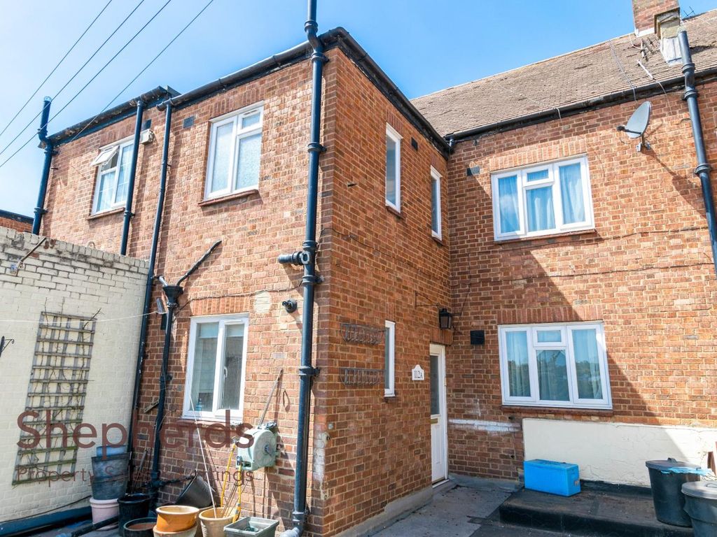 3 bed for sale in High Street, Cheshunt, Waltham Cross EN8