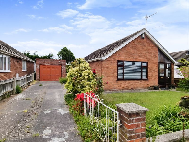 3 bed detached bungalow for sale in Briar Avenue, Bradwell, Great