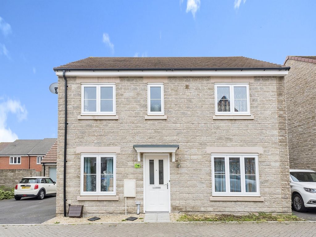 4 bed detached house for sale in Course Meadow, Purton, Swindon SN5