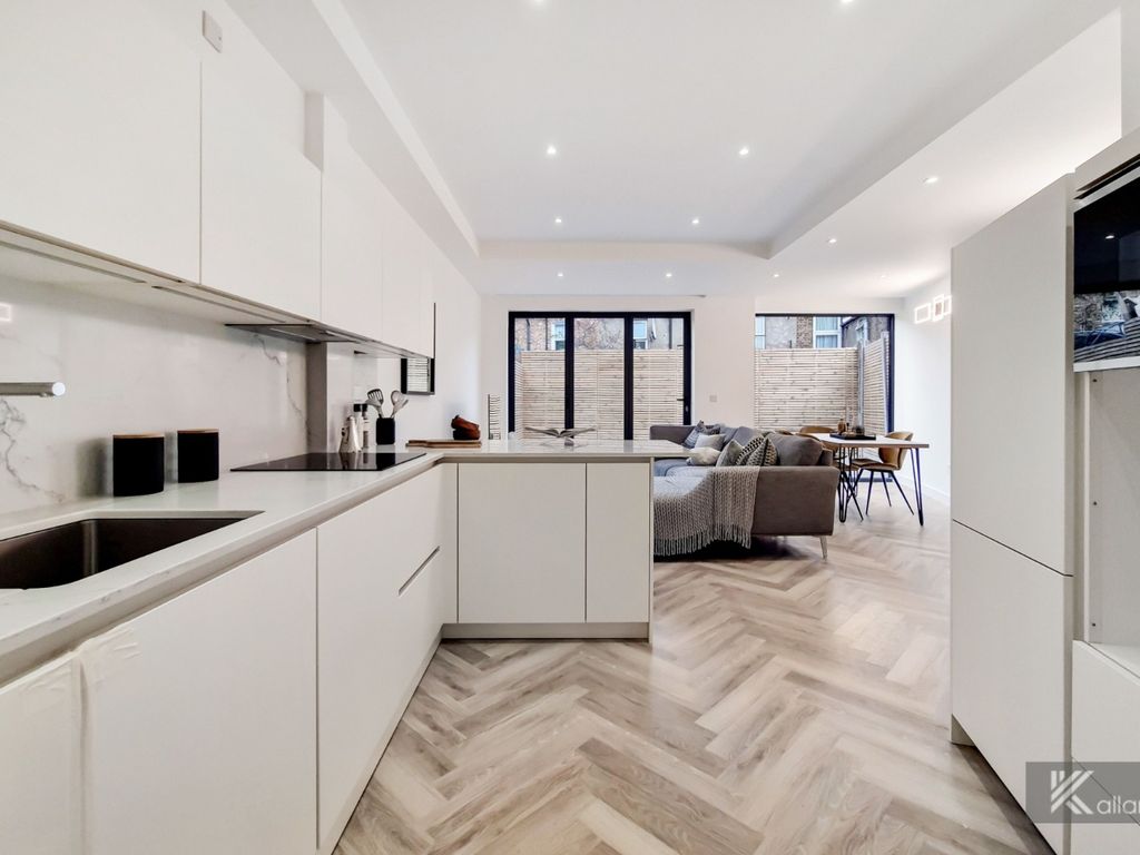 New home, 3 bed semidetached house for sale in Shardeloes Road, London