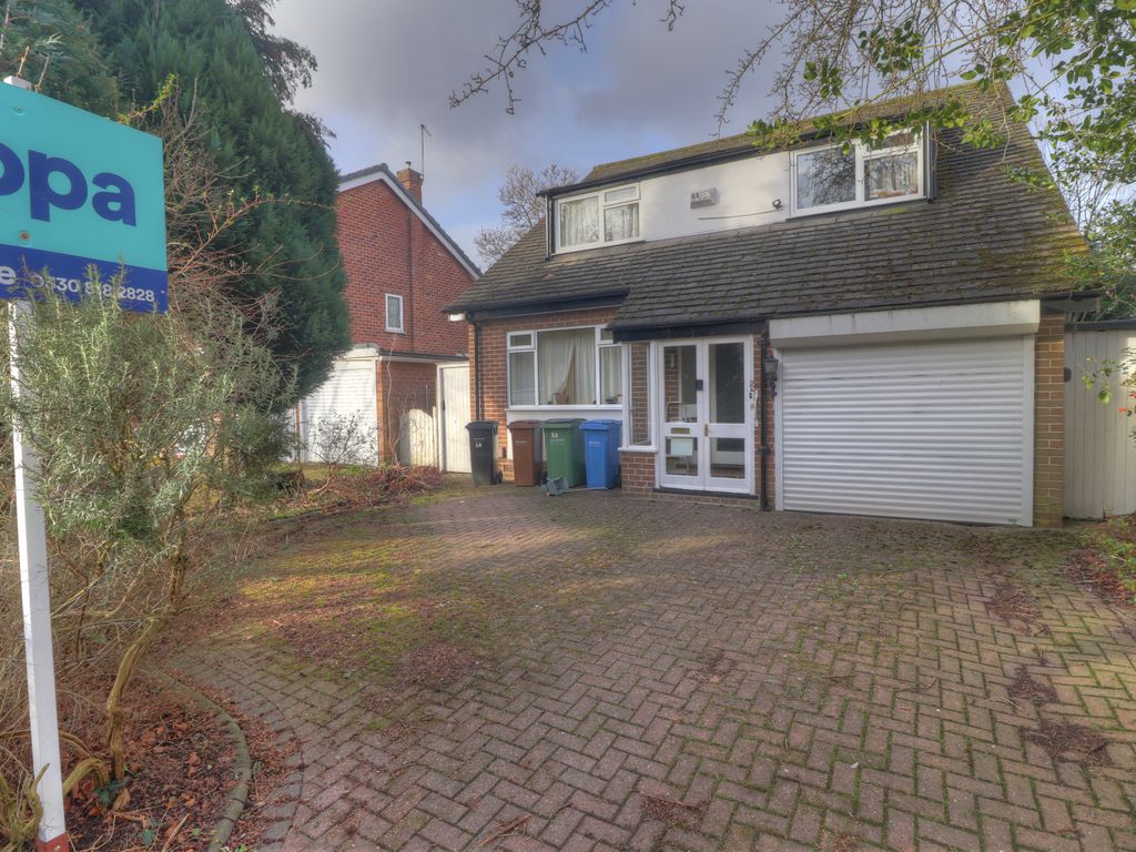 3 bed detached house for sale in Highfield Close, Stockport SK3, £