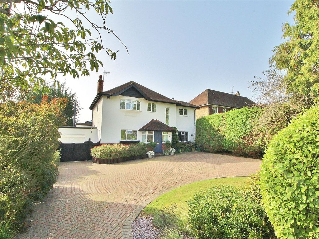 4 bed detached house for sale in Marshall Avenue, Findon Valley, West