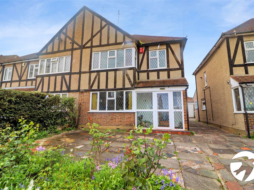 4 bed semidetached house for sale in Park Crescent Road, Erith DA8, £