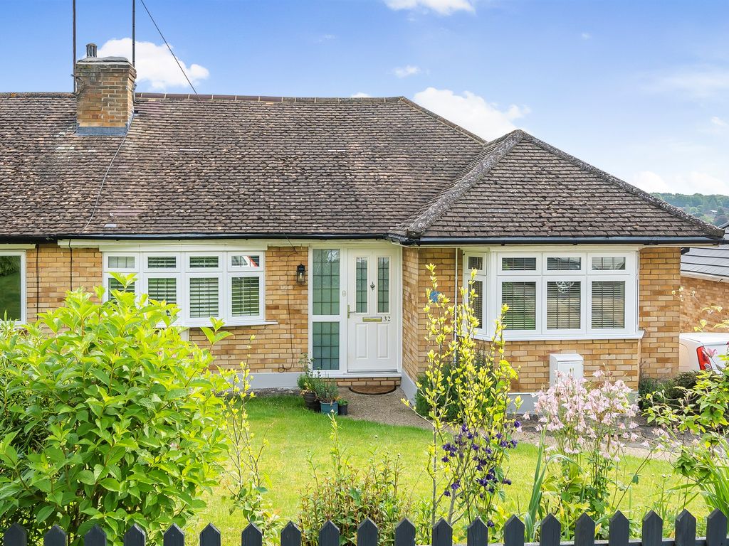 3 bed bungalow for sale in St Marys Avenue, Northchurch, Berkhamsted