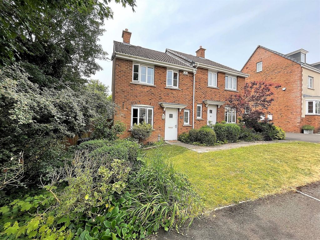 3 bed property for sale in Monument Close, Portskewett, Caldicot NP26