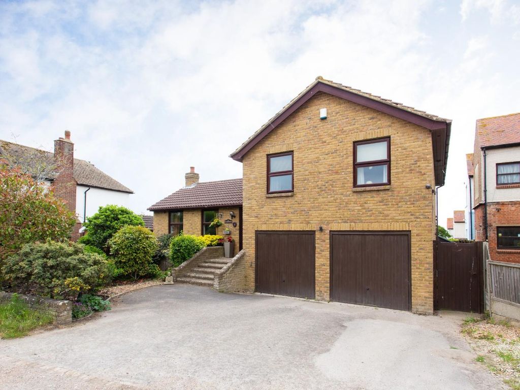 4 bed detached house for sale in Dence Close, Herne Bay CT6 Zoopla