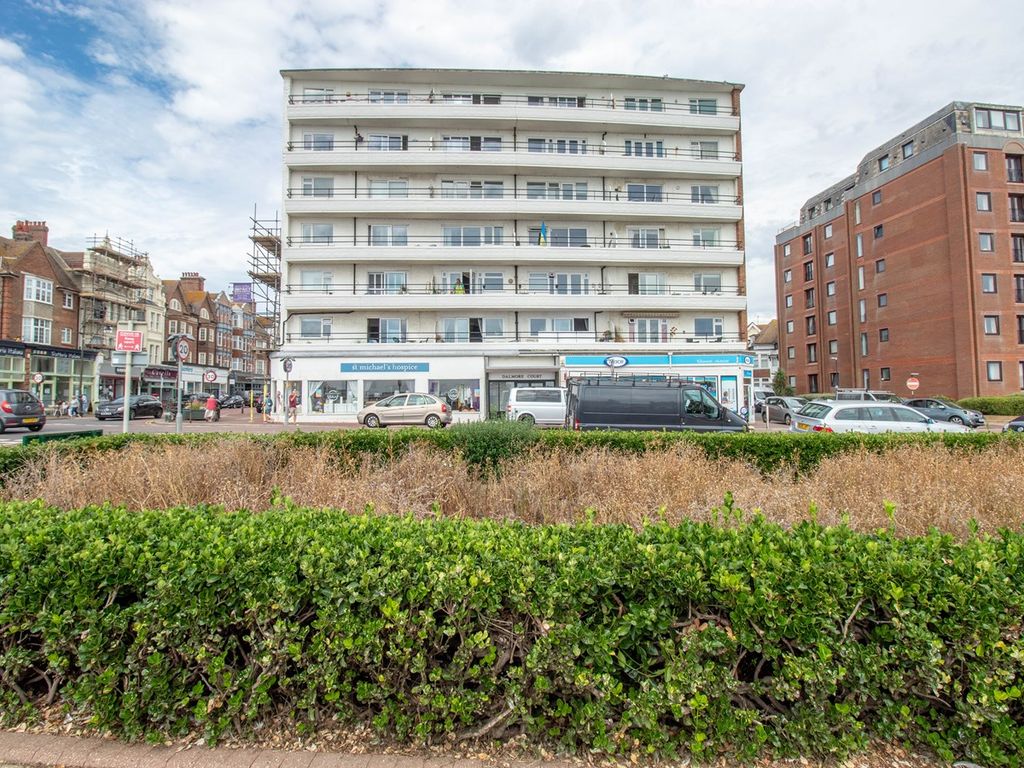 3 bed flat for sale in Marina, Bexhill On Sea TN40 Zoopla