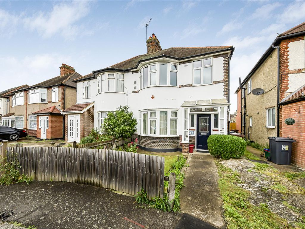 3 bed semidetached house for sale in Worton Gardens, Isleworth TW7, £