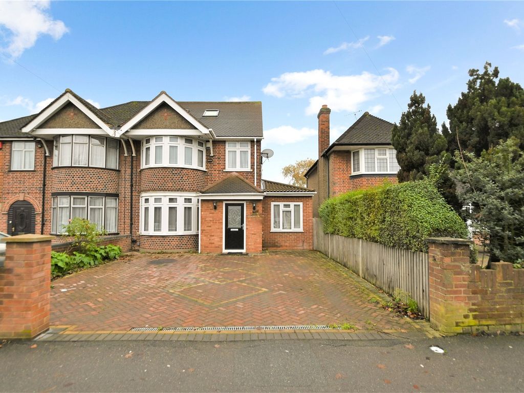 5 bed semidetached house for sale in Upton Court Road, Langley