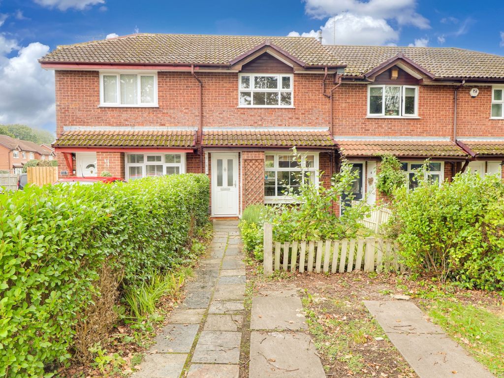 2 bed terraced house for sale in Catkin Close, Chineham, Basingstoke