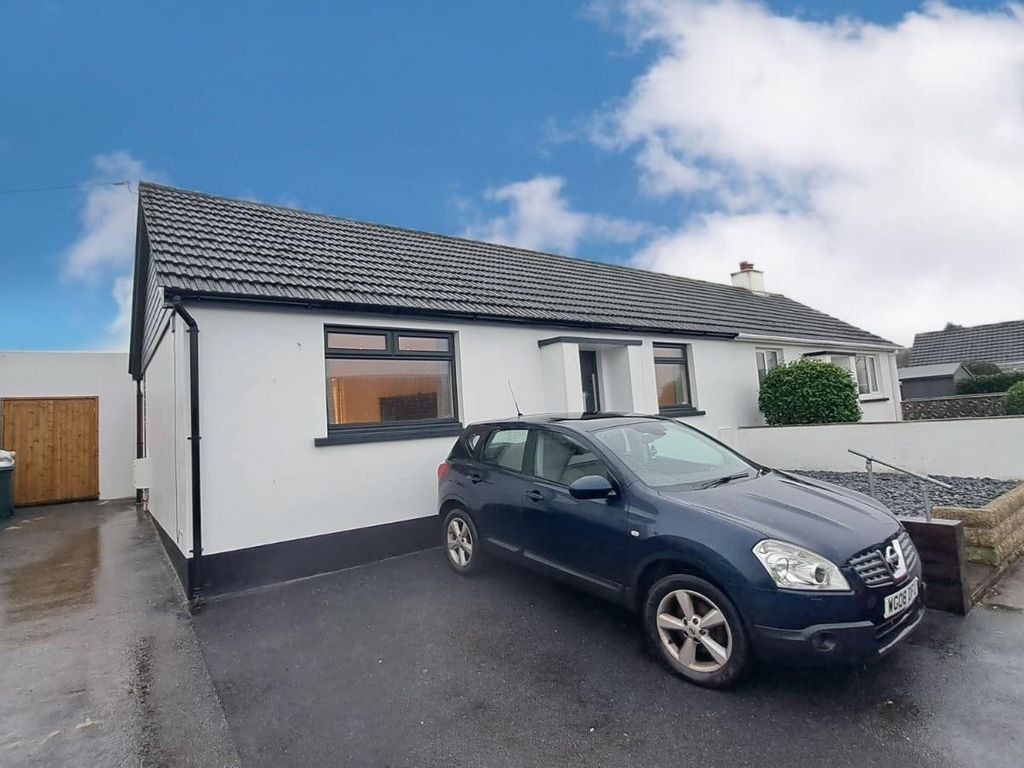 2 bed semidetached bungalow for sale in Trethern Close, Troon