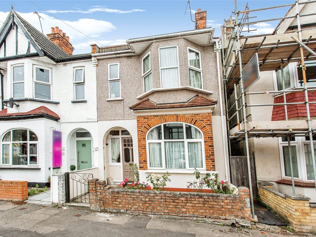 3 bed end terrace house for sale in St. Park Avenue, Westcliff