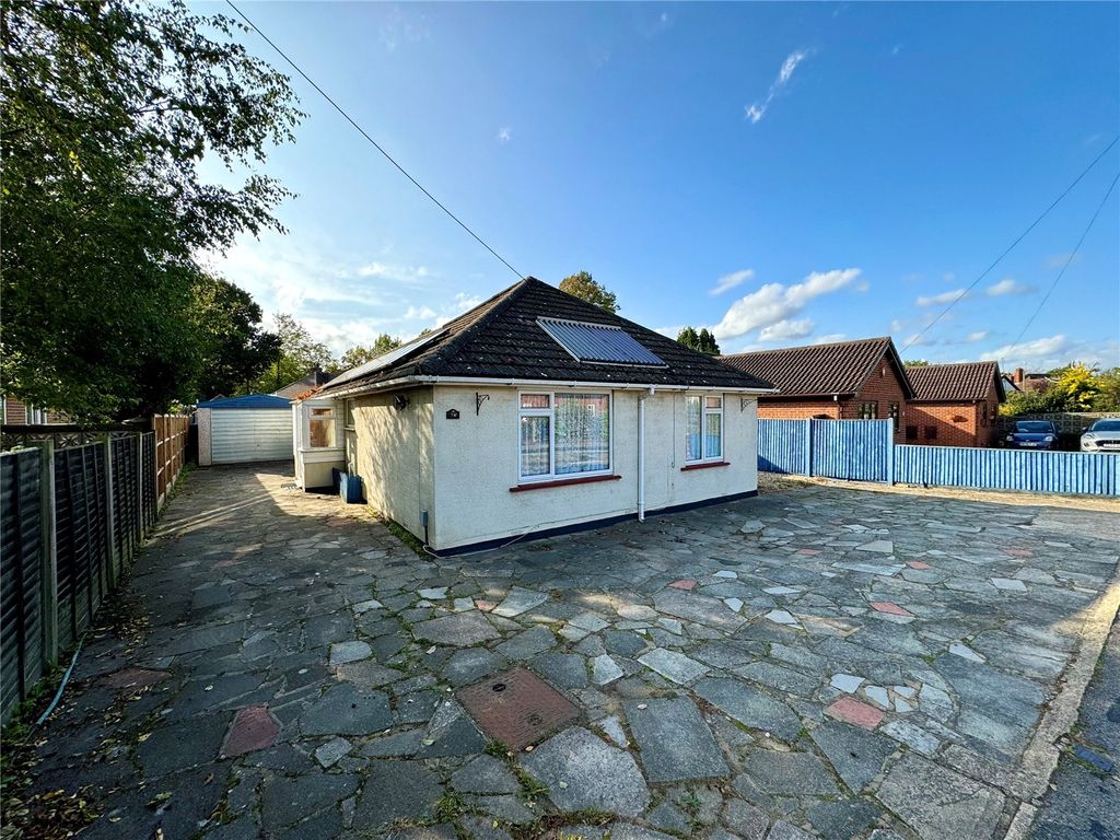 2 bed bungalow for sale in Fernhill Road, Farnborough, Hampshire GU14, £485,000 Zoopla