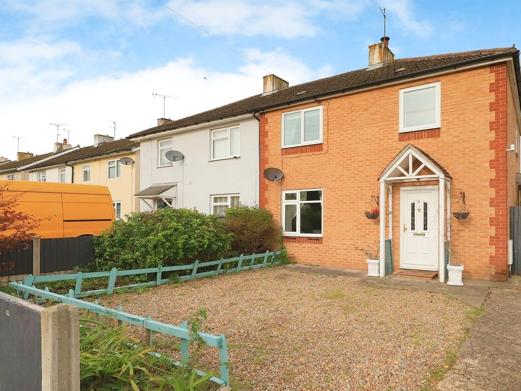 3 bed semidetached house for sale in Almond Avenue, Kidderminster DY11