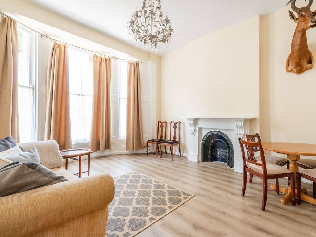 2 bed flat to rent in Ladbroke Grove, Ladbroke Grove, London W10 Zoopla