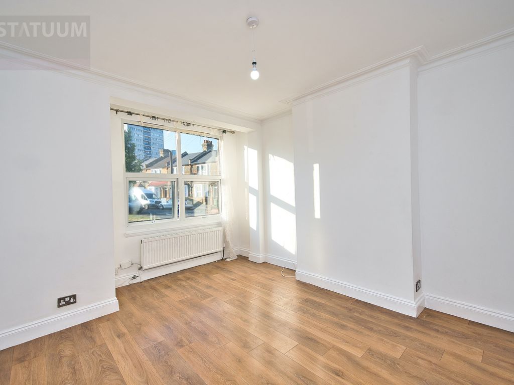 3 bed terraced house to rent in Off Abbey Lane, Stratford, Olympic