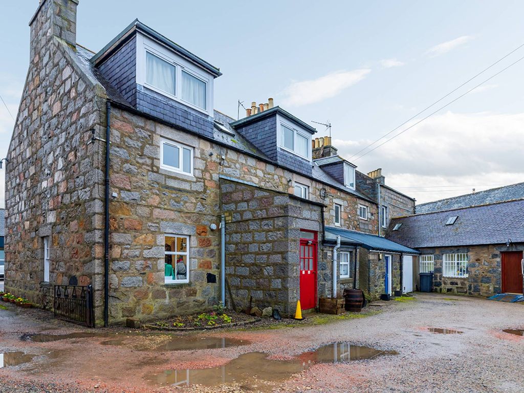 2 bed flat for sale in Main Street, Alford AB33, £75,000 Zoopla