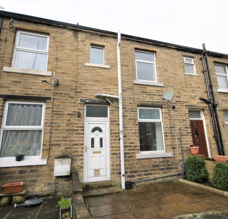 1 bed terraced house for sale in Park Place East, Lightcliffe, Halifax