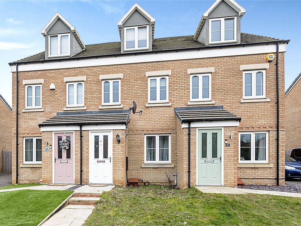 3 bed terraced house for sale in Dunkley Way, Northampton NN5 Zoopla