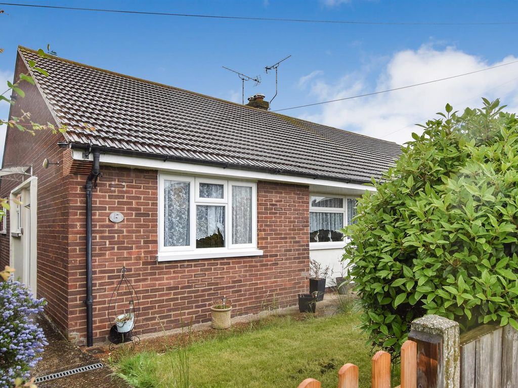 2 bed semidetached bungalow for sale in Almond Walk, Canvey Island SS8