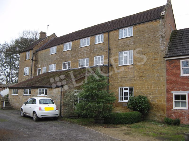 2 bed flat to rent in Barwick, Yeovil BA22 Zoopla