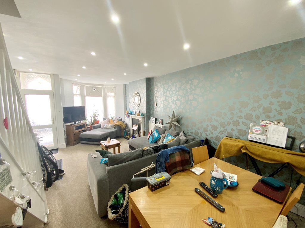 3 bed property to rent in Pomeroy Street, Cardiff CF10, £1,250 pcm Zoopla