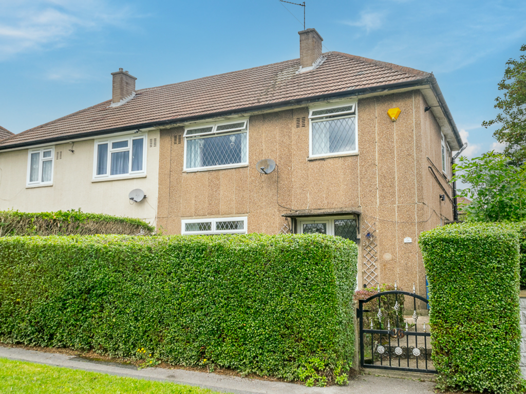 3 bed semidetached house for sale in Wellstone Drive, Bramley, Leeds