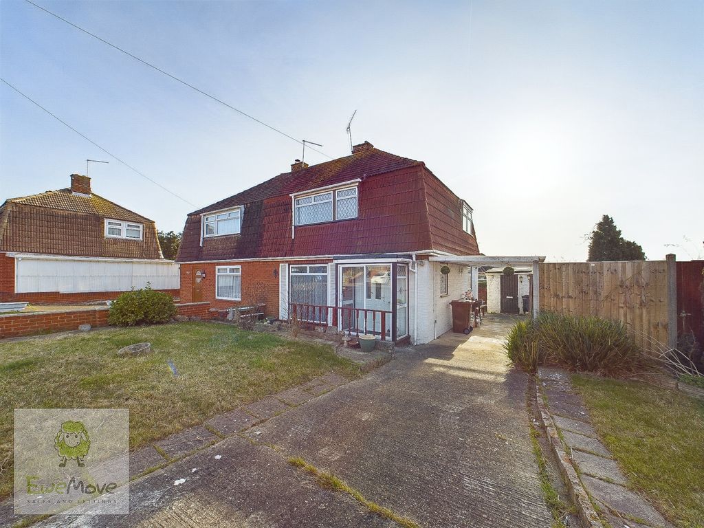 3 bed semidetached house for sale in Knights Road, Hoo, Rochester ME3