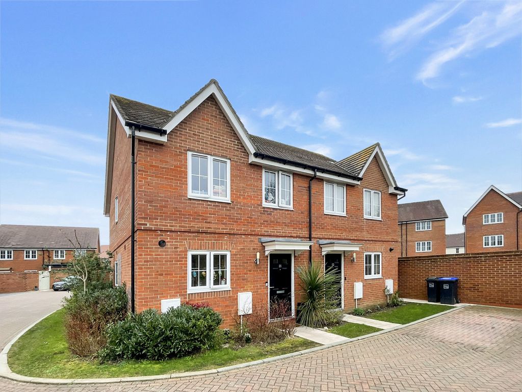 2 bed semidetached house for sale in Sunflower Street, Worthing BN13