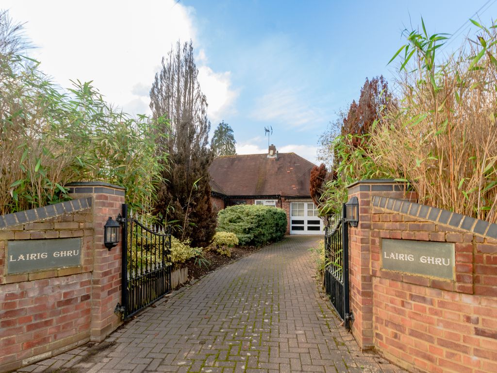 2 bed bungalow for sale in Dropmore Road, Burnham, Slough SL1 Zoopla