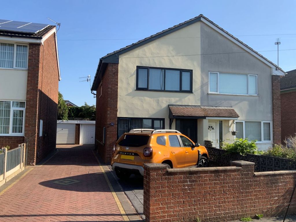 3 bed semidetached house for sale in 264 Fenpark Road, Fenton, Stoke