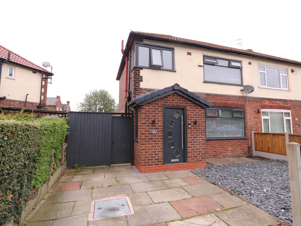 3 bed semidetached house for sale in Marina Avenue, Denton, Manchester
