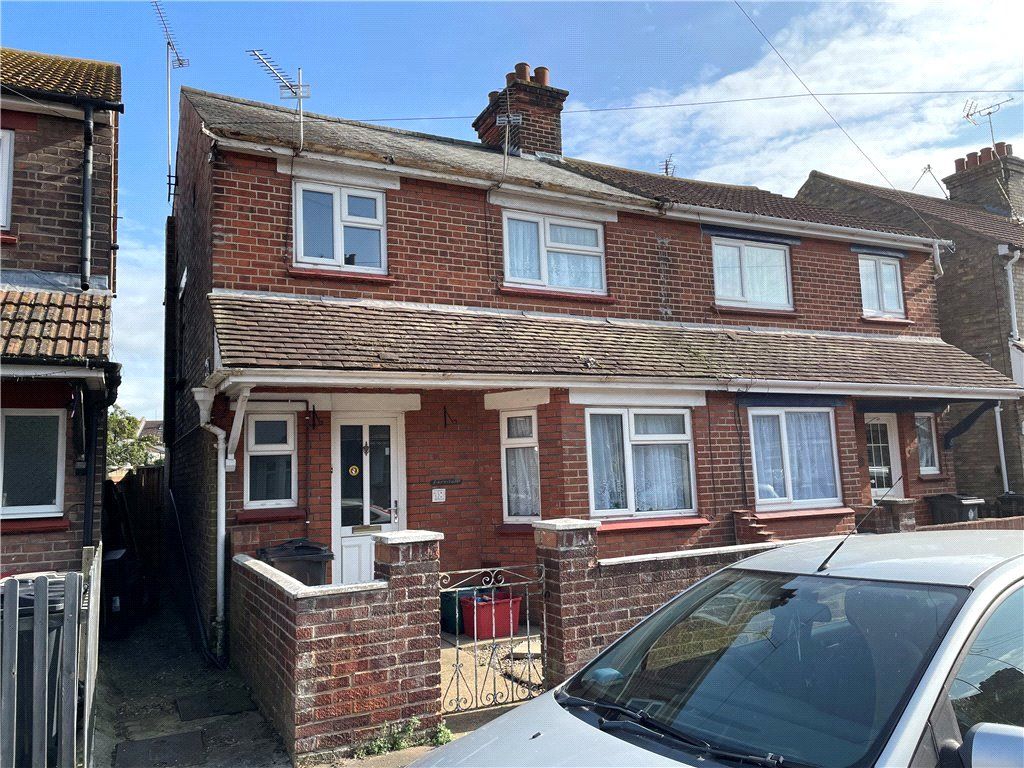 3 bed semidetached house for sale in Victory Road, ClactonOnSea