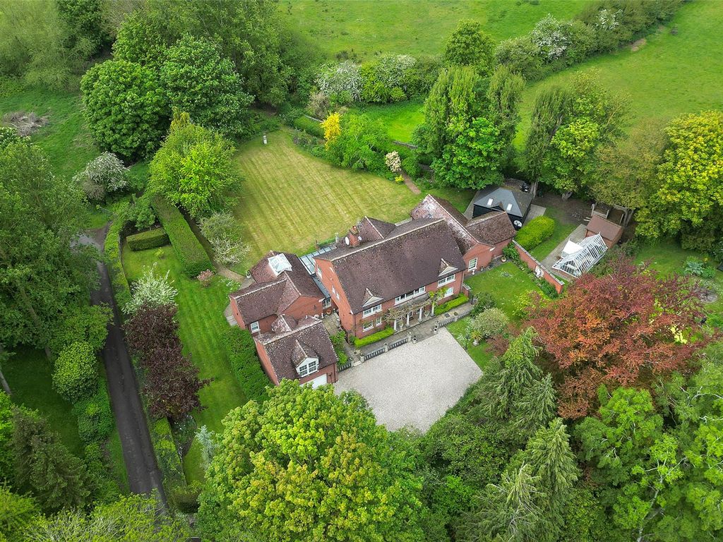 6 bed detached house for sale in Catleys Walk, Sawston, Cambridge CB22