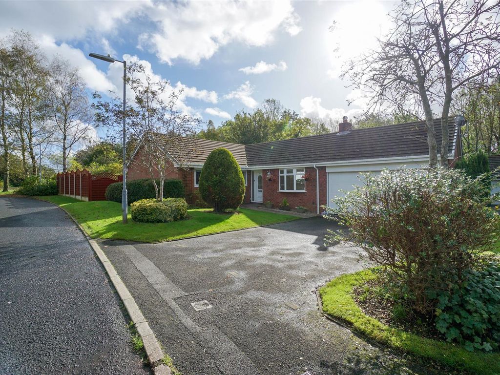 3 bed detached bungalow for sale in Brambling Drive, Westhoughton