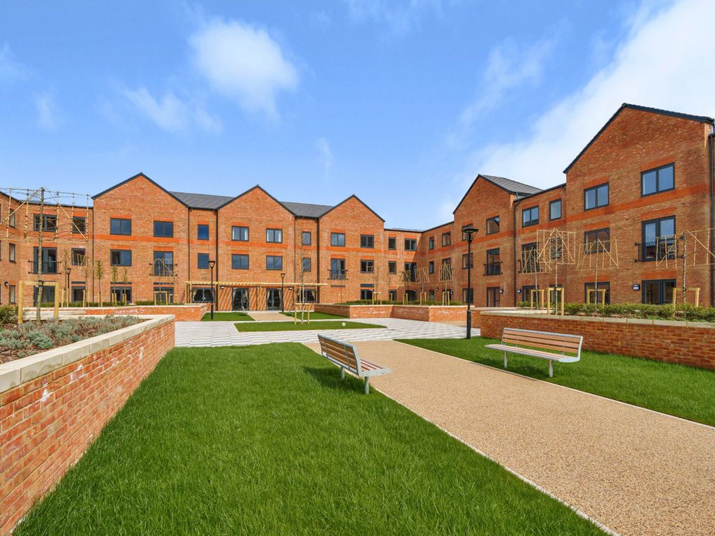 New home, 2 bed flat for sale in Empress Drive, Wallingford OX10, £