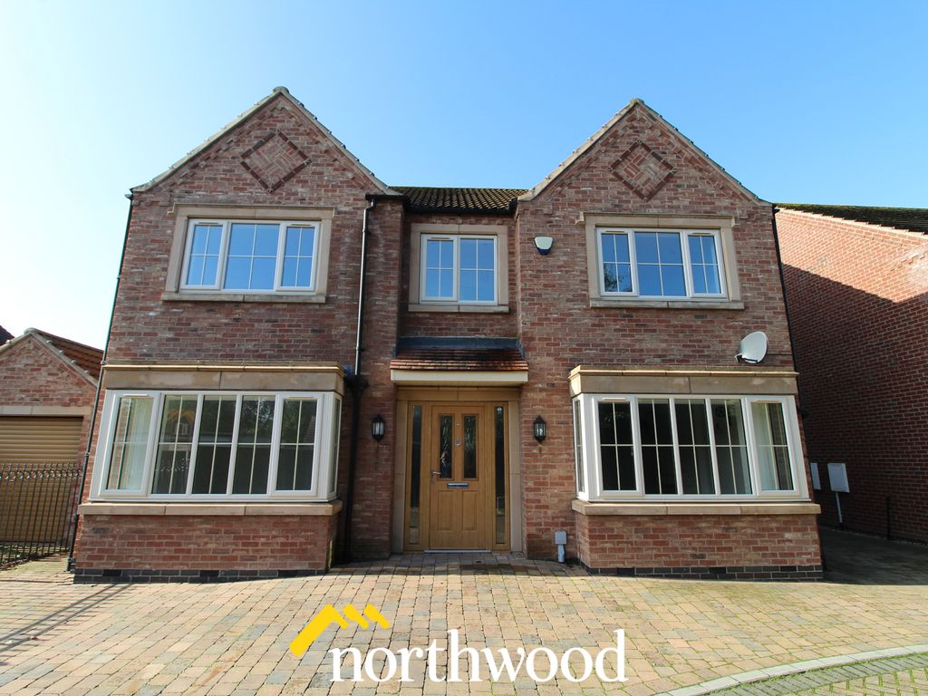 4 bed detached house for sale in Sovereign Court, Sprotbrough
