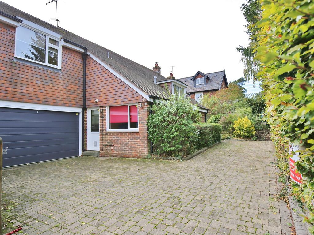 4 bed detached house for sale in Brook Lane, Plaxtol, Sevenoaks TN15