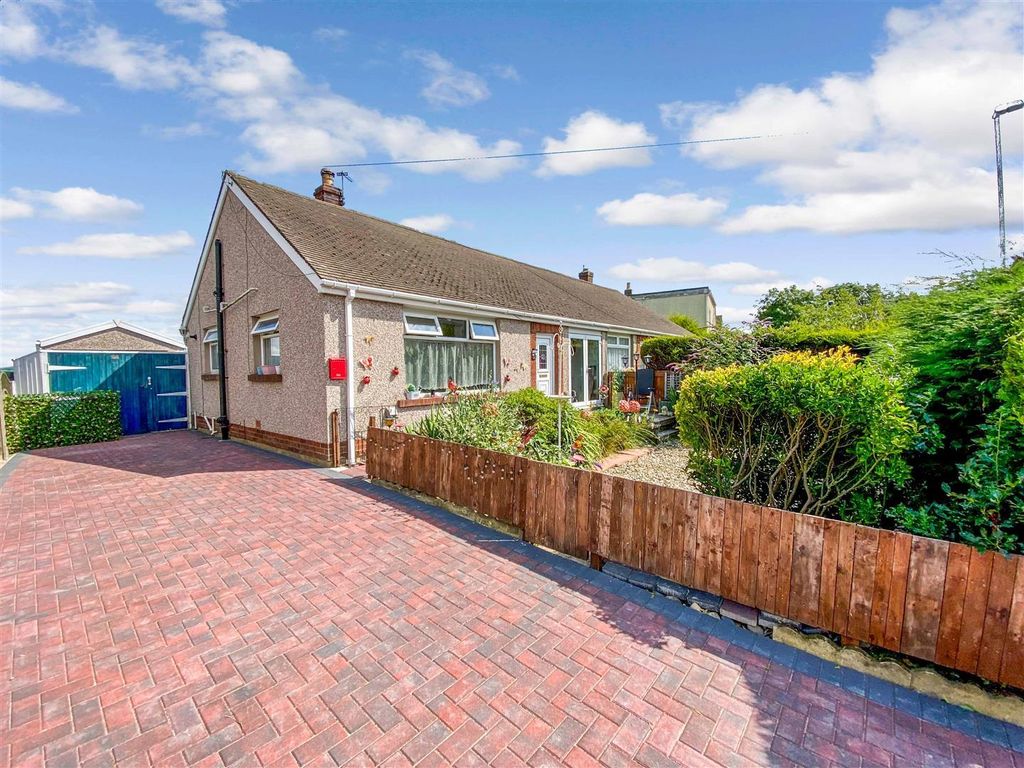 2 bed semidetached bungalow for sale in Chapel Lane, Overton