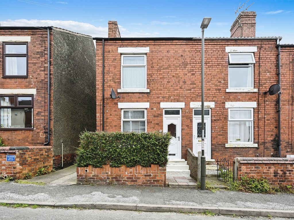 3 bed end terrace house for sale in Brooke Street, Tibshelf, Alfreton