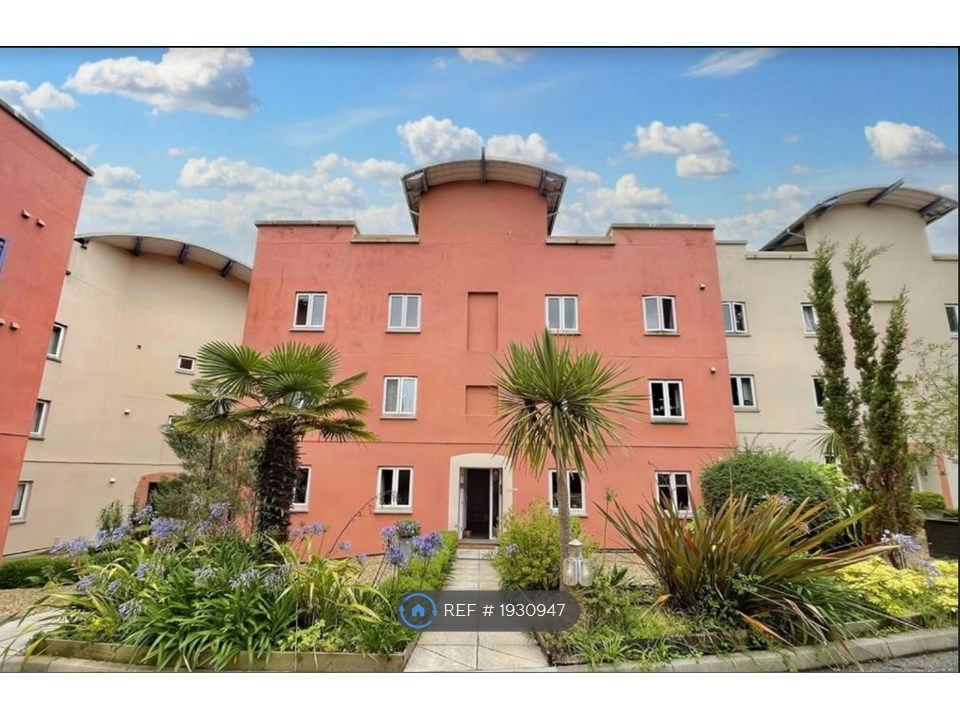 2 bed flat to rent in Browns Hill, Penryn TR10, £950 pcm Zoopla