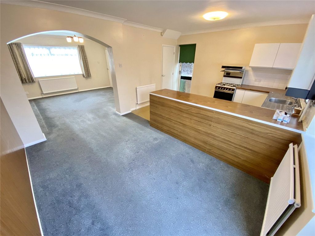 3 bed semidetached house for sale in Blackfen Road, Sidcup, Kent DA15