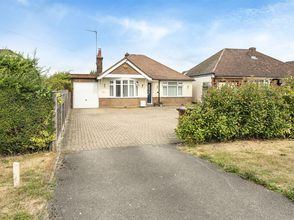 3 bed bungalow for sale in London Road, Aston Clinton, Aylesbury HP22 Zoopla