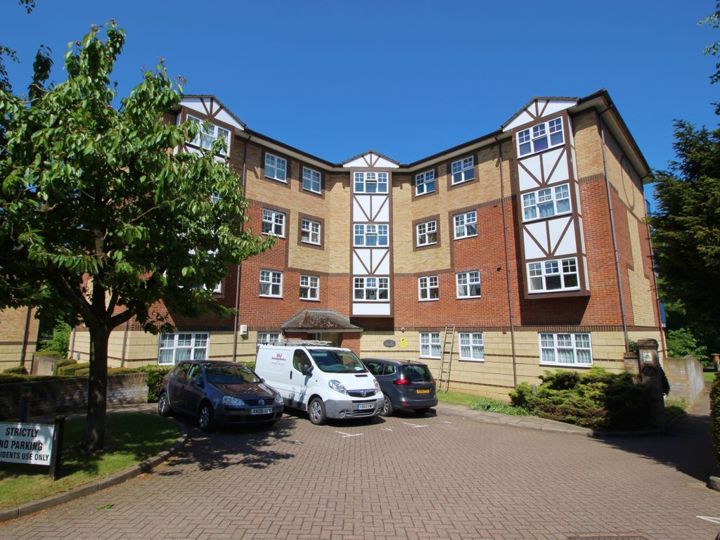 Knights Fields, Luton LU2  