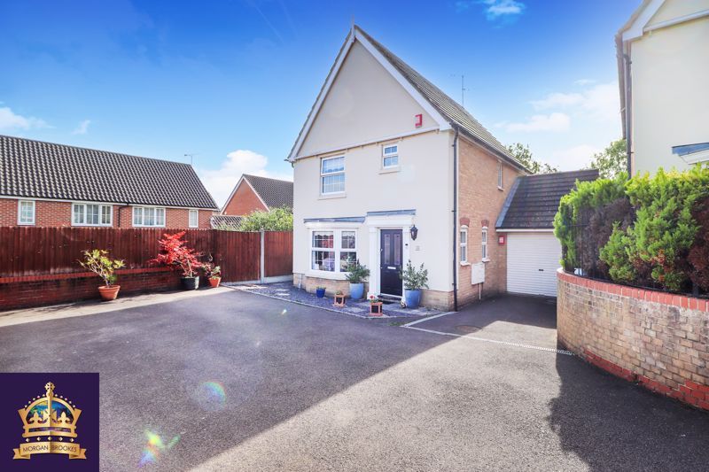 3 bed detached house for sale in Czarina Rise, Laindon, Basildon SS15
