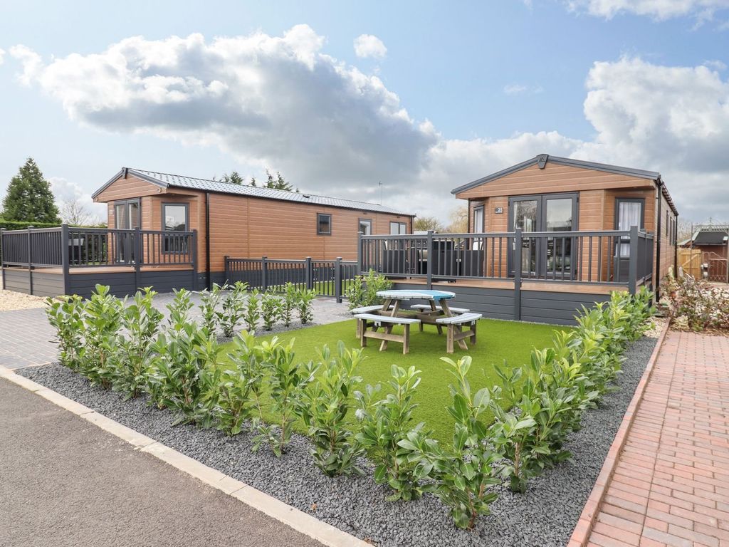 2 bed property for sale in Long Acres Park, Broadway Road, Evesham WR11