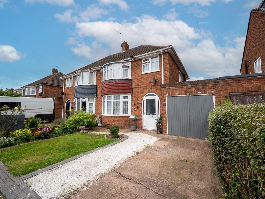 3 bed semidetached house for sale in Duckhouse Road, Wednesfield