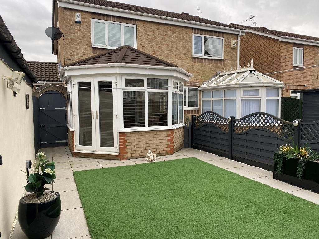 2 bed property for sale in Brockton Close, Hull HU3, £150,000 Zoopla