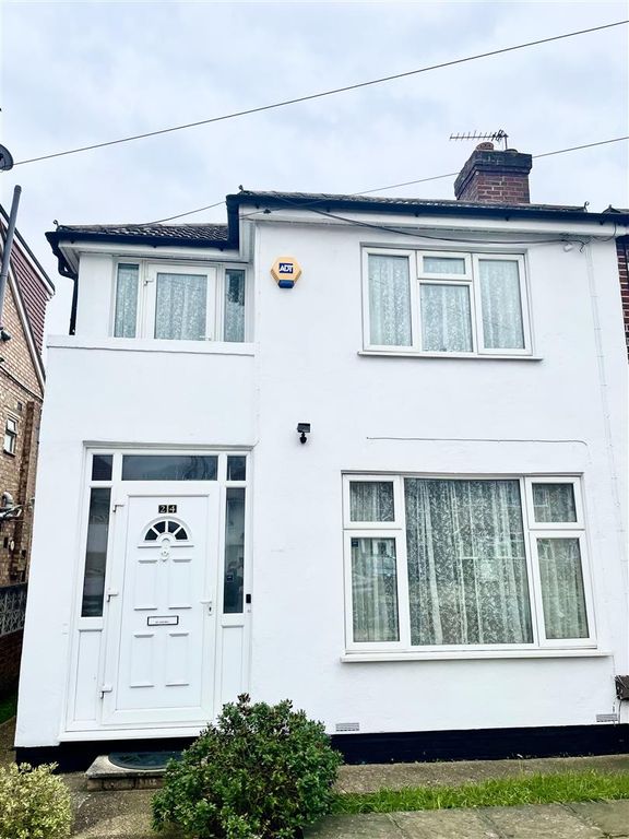 3 bed semidetached house to rent in Daryngton Drive, Greenford UB6, £