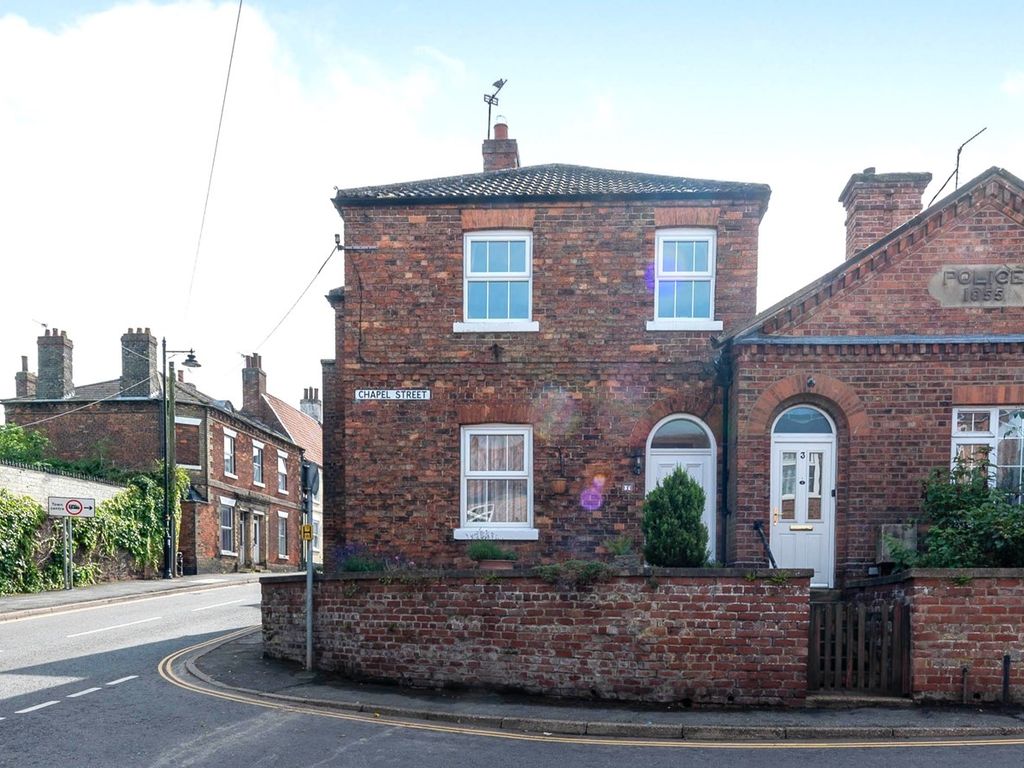 3 bed semidetached house for sale in Chapel Street, Caistor, Market